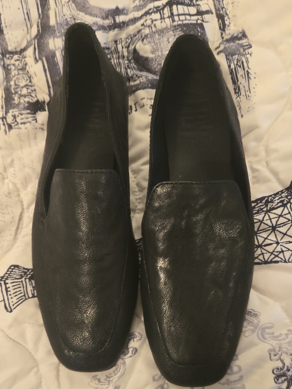 Frye Women's Black Leather Slip-On Loafers 6M NWOT